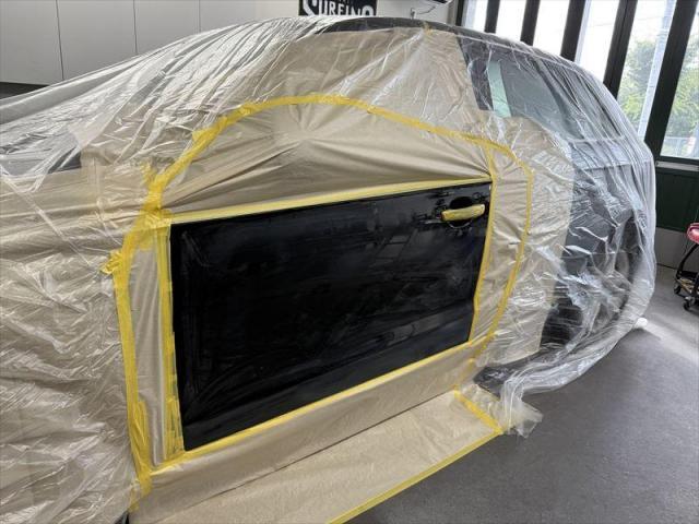 【ドアパンチ修理②】　アウディ　Ａ３　キズ修理　へこみ修理　ドアパンチ被害　板金　塗装　水性塗料　保険修理　対物保険　レンタカー　オリーブカーズ　三重県　四日市市