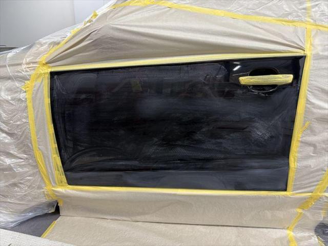 【ドアパンチ修理②】　アウディ　Ａ３　キズ修理　へこみ修理　ドアパンチ被害　板金　塗装　水性塗料　保険修理　対物保険　レンタカー　オリーブカーズ　三重県　四日市市