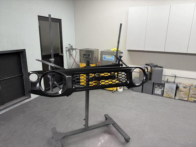 【ラプターライナー塗装】　ジムニー　グリル塗装　フロントグリル　ラプターライナー　ラプター　カスタム　お値打ち　安い　持ち込み歓迎　オリーブカーズ　三重県　四日市市