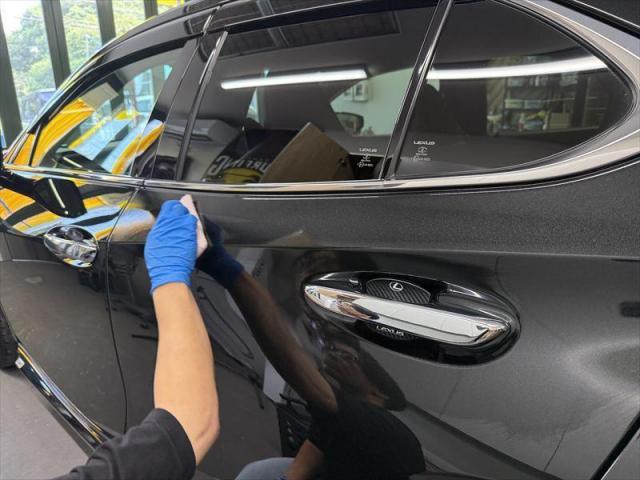 【ボディコーティング】レクサス　ＵＸ　アークバリア21　コーティング　ガラスコーティング　洗車　アーチモール塗装　ラプター　お値打ち　安い　代車無料　オリーブカーズ　三重県　四日市市