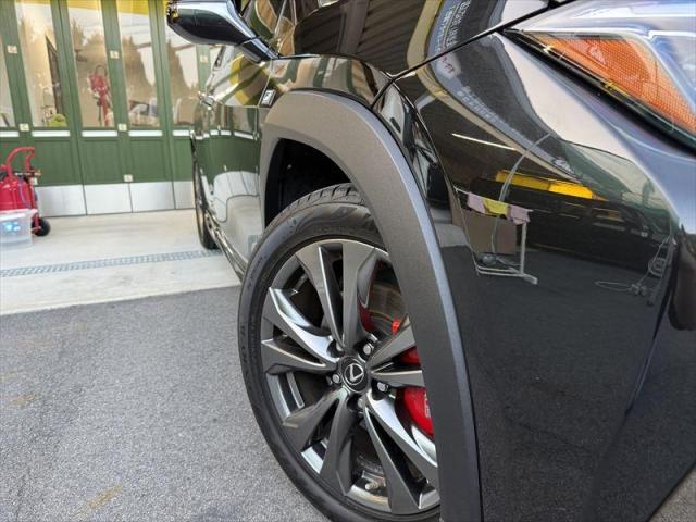 【ボディコーティング】レクサス　ＵＸ　アークバリア21　コーティング　ガラスコーティング　洗車　アーチモール塗装　ラプター　お値打ち　安い　代車無料　オリーブカーズ　三重県　四日市市