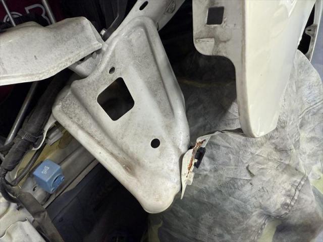 【左フロント修理②】　スペーシアカスタム　保険修理　フロントバンパー　フロントフェンダー　キズ修理　へこみ修理　板金　塗装　水性塗料　オリーブカーズ　三重県　四日市市