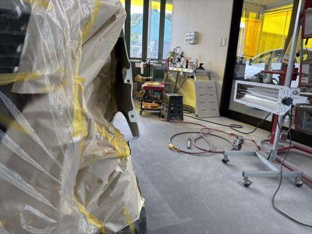 【左フロント修理②】　スペーシアカスタム　保険修理　フロントバンパー　フロントフェンダー　キズ修理　へこみ修理　板金　塗装　水性塗料　オリーブカーズ　三重県　四日市市