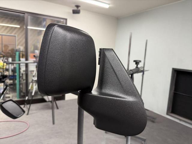 【ラプターライナー塗装】　ボンゴバン　ラプター　塗装　ルーフ塗装　ワイパーアーム塗装　ミラーカバー塗装　カスタム　クリア剥がれ　塗装剥がれ　代車無料　オリーブカーズ　三重県　四日市市