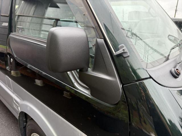 【ラプターライナー塗装】　ボンゴバン　ラプター　塗装　ルーフ塗装　ワイパーアーム塗装　ミラーカバー塗装　カスタム　クリア剥がれ　塗装剥がれ　代車無料　オリーブカーズ　三重県　四日市市