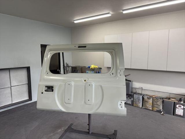 【リア修理②】　ジムニー　JB64　追突被害　保険修理　リアゲート交換　ホイール　タイヤ　交換　塗装　キズ修理　へこみ修理　オリーブカーズ　三重県　四日市市