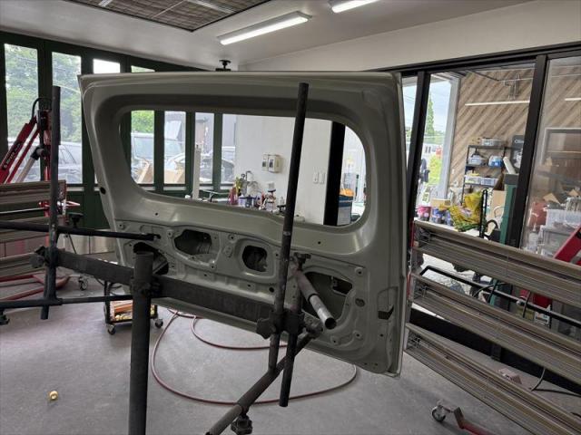 【リア修理②】　ジムニー　JB64　追突被害　保険修理　リアゲート交換　ホイール　タイヤ　交換　塗装　キズ修理　へこみ修理　オリーブカーズ　三重県　四日市市