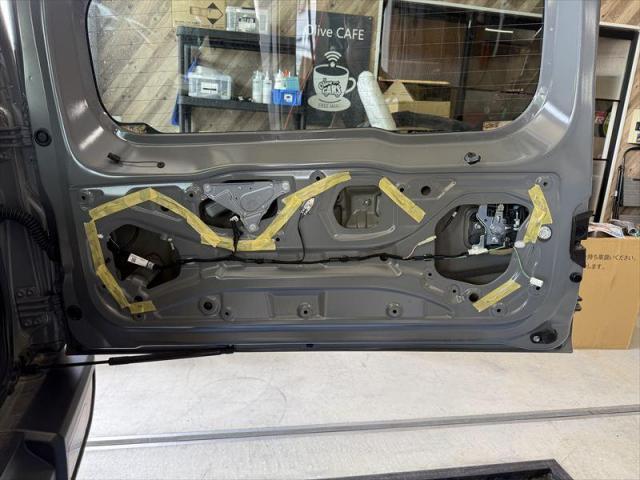 【リア修理②】　ジムニー　JB64　追突被害　保険修理　リアゲート交換　ホイール　タイヤ　交換　塗装　キズ修理　へこみ修理　オリーブカーズ　三重県　四日市市