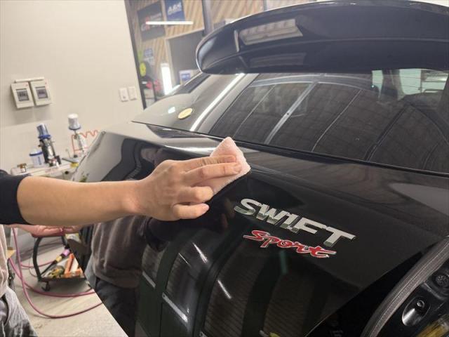 【ボディコーティング】　スイフトスポーツ　アークバリア21　ガラスコーティング　親水コーティング　艶　磨き　洗車キズ　代車無料　お値打ち　安い　オリーブカーズ　三重県　四日市市