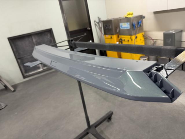 【スポイラー塗装】　シビック　スポイラー　スポイラー取付　フロントスポイラー　サイドスポイラー　グリル塗装　カスタム　部品持ち込み　ボディ同色　塗装　お値打ち　安い　代車無料　オリーブカーズ　三重県　四日市市