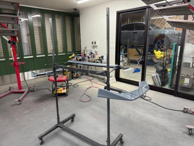 【スポイラー塗装】　シビック　スポイラー　スポイラー取付　フロントスポイラー　サイドスポイラー　グリル塗装　カスタム　部品持ち込み　ボディ同色　塗装　お値打ち　安い　代車無料　オリーブカーズ　三重県　四日市市