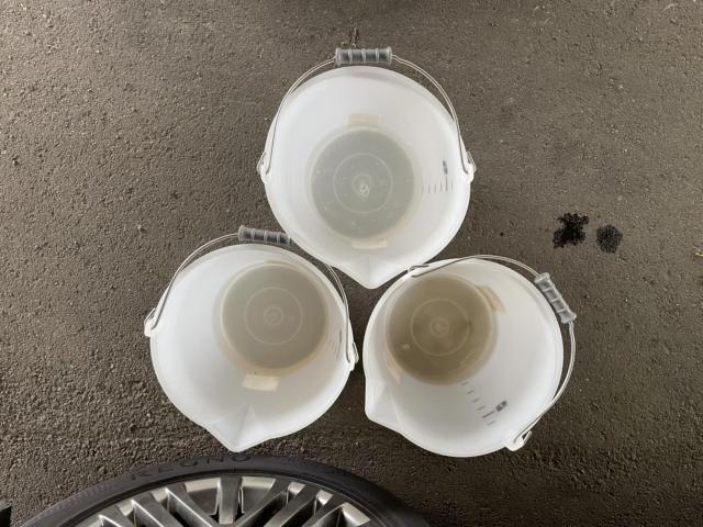 車のエアコンが臭い。クラウンマジェスタエアコン臭い。車のエアコンの臭いの原因の一つ車のエアコン内部エバポレーター洗浄。　全国施工可能店もご紹介。