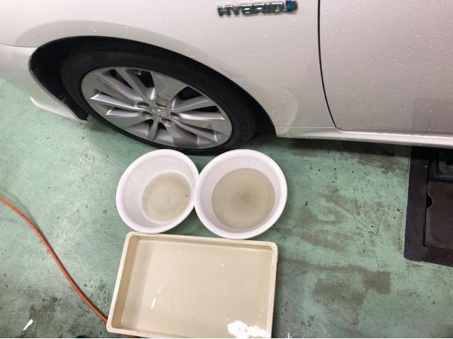 車のエアコンクラウンエバポレーター洗浄　カーエアコンクリーニング内部を
内視鏡付き洗浄工具と当社オリジナル工具で見ながら洗浄　全国のスタッフがお伺いします