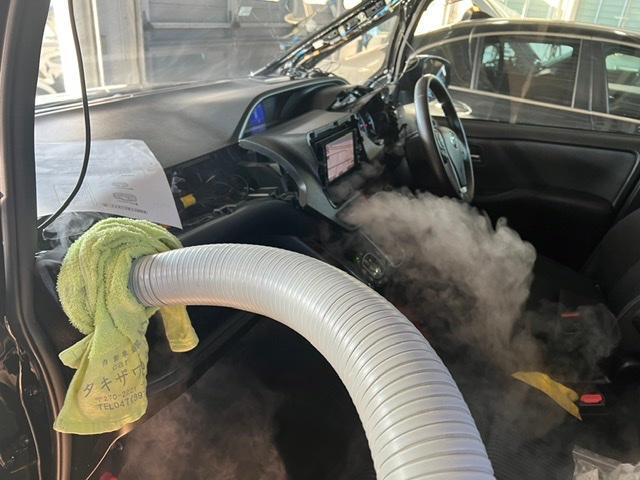 車暖房臭いの原因はフィルターが汚いエアコン内部のカビ助手席側のマットが臭い
暖房におい車のことも愛車のエアコン掃除屋さん全国どこでもお伺い可能です