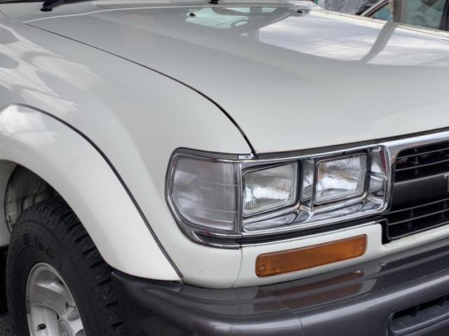 車のエアコン臭いニオイの原因の一つでもあるカーエアコンユニット内部エバポレーターをカーエアコンクリーニング兵庫県車エアコン洗浄ランクル80　カーエアコン洗浄料金比較　カーエアコンクリーニング費用比較