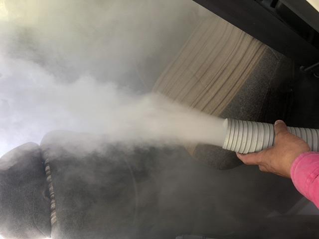 カーエアコン洗浄てどうやるの？車のエアコン内部エバポレーター洗浄だけでなく
内気循環の吸い込み口の掃除やカーエアコンクリーニングをした後のカーエアコンメンテナンス方法も大事になります。