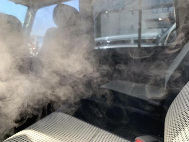 78プラドのエアコン内部エバポレーター洗浄　カーエアコンクリーニング　カーエアコン洗浄専門業者　78プラドエバポレーター交換がベストだがエアコン洗浄もお客ニーズ　ランドクルーザープラド　カーエアコン洗浄費用