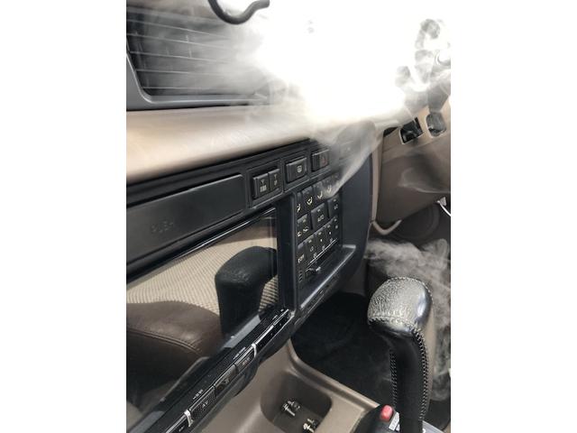 全国施工可能　カーエアコン洗浄専門業者　愛車のエアコン掃除屋さん　カーエアコンクリーニングを本格的に
内視鏡一体型洗浄工具オリジナル工具を使用しエアコン内部エバポレーターを見ながら
ランドクルーザー８０　車のエアコン洗浄料金