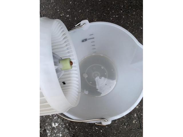 全国施工可能　出張費用もかかりません　中古車エアコン洗浄　中古車エアコン臭い　
カーエアコン洗浄専門業者　　エバポレーター洗浄を本格的に　ＦＪクルーザー　カーエアコンクリーニング