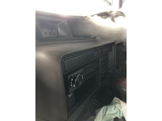 車のエアコンメンテナンス　カーエアコンクリーニング　カーエアコン風が弱い　エバポレーター洗浄動画
カーエアコン洗浄専門業者　ランドクルーザー８０　クリーニング・清掃　ランドクルーザー