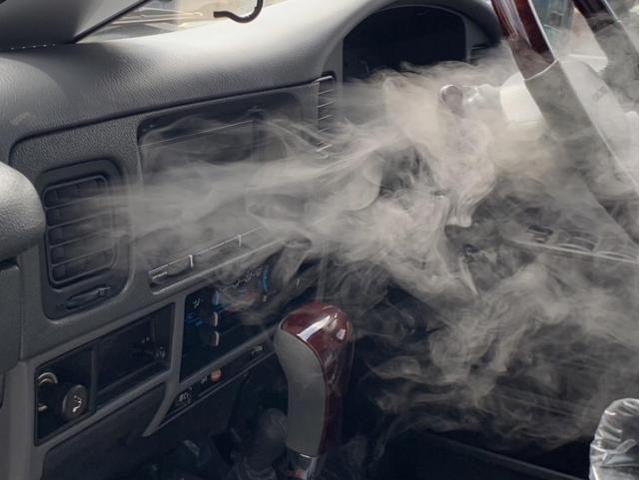 KZJ78エアコン　KZJ78　エバポレーター　車のエアコン内部　カーエアコン洗浄　ランドクルーザープラド　
エバポレーター洗浄　愛車のエアコン掃除屋さん