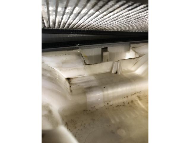 エアコンの風が出ない　トラック　ダンプ　エアコンの風がでなにのは　エバポレーターつまり　
エバポレーター交換前に　エバポレーター洗浄　エバポレーター洗浄費用　デュトロ　クリーニング・清掃
全国施工可能　愛車のエアコン掃除屋さん