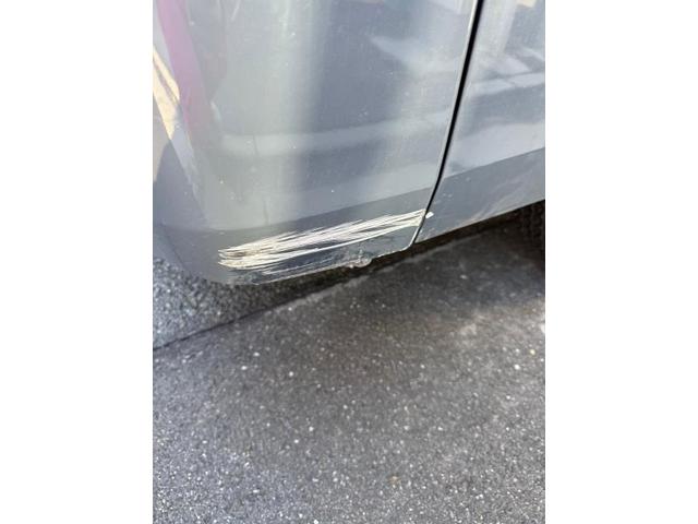 東京都　港区　江東区　江戸川区　豊洲　車のキズ凹み　車事故修理　バンバーキズ補修
ハイゼットカーゴ　車の鈑金塗装　車の塗装