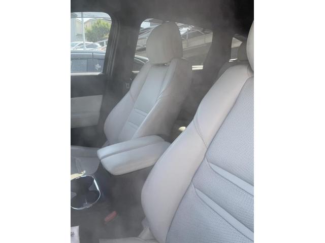 マツダ　車のエアコン臭い　エバポレーター　エアコン内部本格洗浄　カーエアコンクリーニング株式会社　　　　愛車のエアコン掃除屋さん　カーエアコン洗浄専門工具　マツダ　ＣＸ－８　クリーニング　車内消臭　福岡大阪愛知東京千葉埼玉