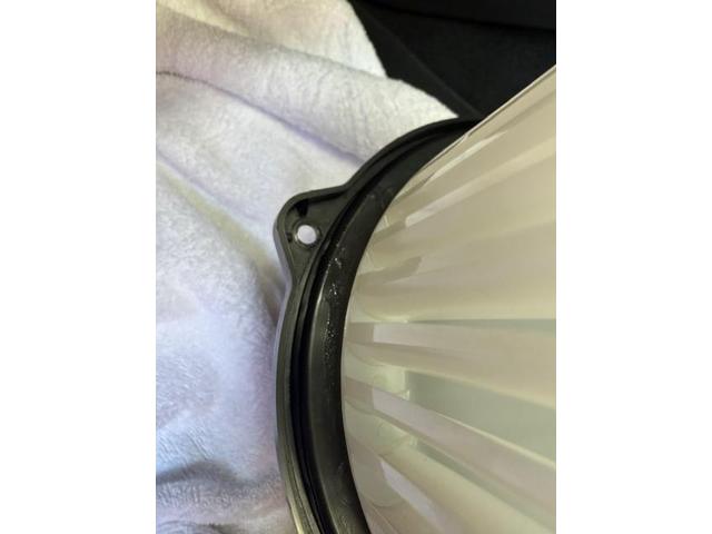 埼玉県　東京都　千葉県　車のエアコン臭い　カーエアコン匂い　エバポレーター洗浄　マツダ　エバポレーター洗浄　愛車のエアコン掃除屋さん　マツダ　ＭＡＺＤＡ３セダン　クリーニング・清掃　車内消臭