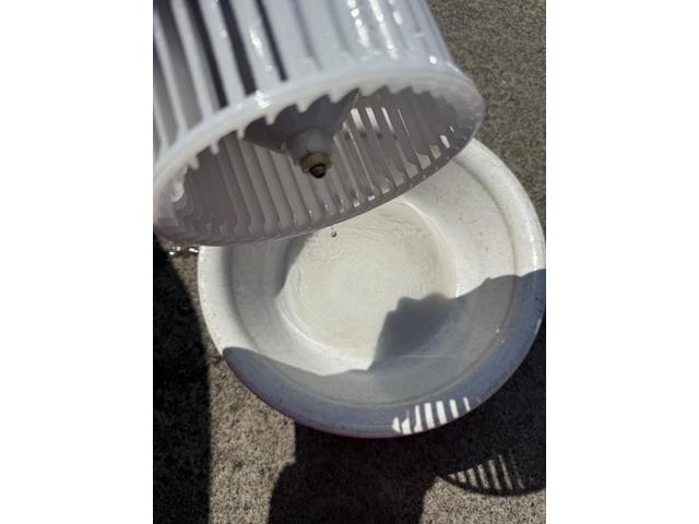 埼玉県　東京都　千葉県　車のエアコン臭い　カーエアコン匂い　エバポレーター洗浄　マツダ　エバポレーター洗浄　愛車のエアコン掃除屋さん　マツダ　ＭＡＺＤＡ３セダン　クリーニング・清掃　車内消臭