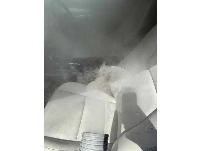 埼玉県　東京都　千葉県　車のエアコン臭い　カーエアコン匂い　エバポレーター洗浄　マツダ　エバポレーター洗浄　愛車のエアコン掃除屋さん　マツダ　ＭＡＺＤＡ３セダン　クリーニング・清掃　車内消臭