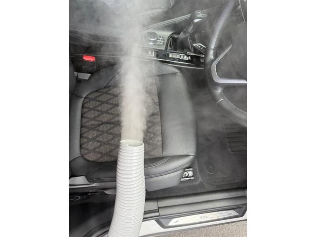 BMW　X１　車のエアコン臭いの原因を専門工具でエバポレーター洗浄　カーエアコン洗浄　BMWエアコン臭いの原因はエアコン内部のエバポレーターの結露　ＢＭＷ　Ｘ１　クリーニング　東京都　千葉　松戸市　埼玉　深谷市　上尾市　川口市　