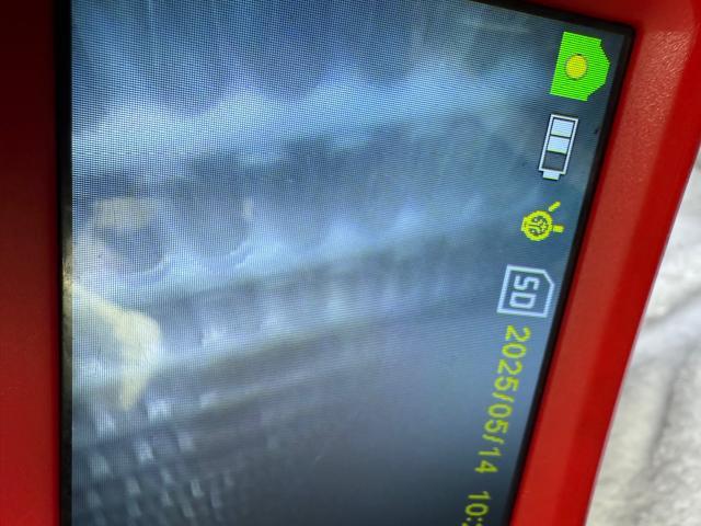 愛車のエアコン洗浄方法　愛車のエアコン臭い　愛車のエアコン掃除屋さんは内視鏡一体型洗浄工具オリジナル工具を使用　カーエアコンクリーニング　マツダ　ＭＡＺＤＡ３セダン　クリーニング　埼玉　千葉　東京　神奈川 