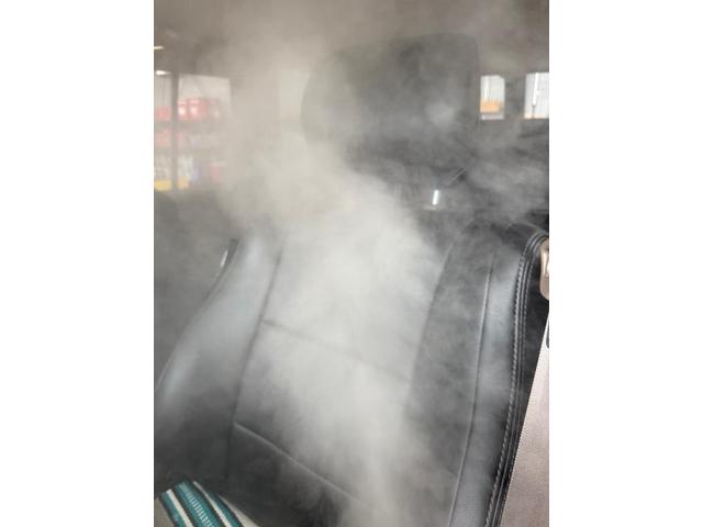 ランクル　エアコン掃除方法　年式経ったランクルはエアコン内部エバポレーターのつまりを洗浄で　エアコン効きを改善　車のエアコン洗浄　愛車のエアコン　トヨタ　ランドクルーザープラド　クリーニング　東京　千葉　神奈川　長野　福岡　名古屋