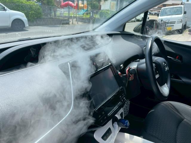 プリウス　エアコン修理　プリウスのエアコンが臭いんだ　カビ臭プリウスの原因はエバポレーターの設置の仕方にも関係してる　知らんけど　トヨタ　プリウス　クリーニング・清掃　福岡　名古屋　兵庫　大阪　東京　千葉　埼玉　群馬　茨城　神奈川