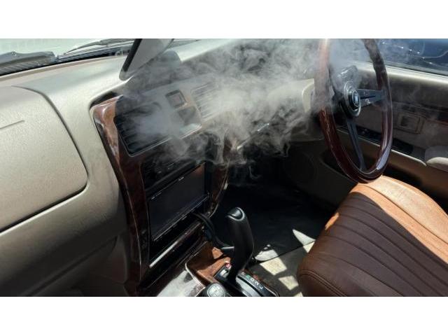 中古車の臭いのお悩み改善　中古車の臭い　エアコン臭い　車のエアコン内部洗浄　本格的なエバポレーター洗浄はカーエアコンクリーニング専門工具　エバポレーター洗浄専門工具　愛車のエアコン掃除屋さんトヨタ　ハイラックスサーフ　クリーニング・清掃