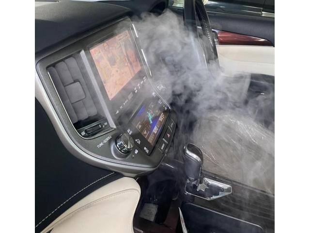 TOYOTA クラウンのエアコン臭い　エアコンが酸っぱい臭い　全国施工可能　カーエアコン洗浄　エバポレーター洗浄　カーエアコンクリニーング専門工具　トヨタ　クラウン　クリーニング・清掃　車内清掃