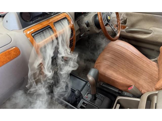 中古車95プラドのメンテナンス 整備 車のエアコン洗浄専門業者 カーエアコンクリーニング 株式会社 エバポレーター洗浄 ランドクルーザープラド クリーニング・清掃 福岡 大阪 名古屋 愛知 静岡 神奈川 東京 千葉 福島 長野 群馬