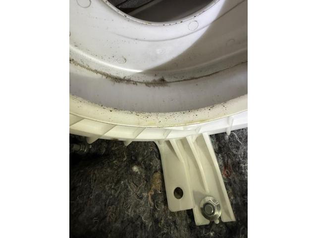 デリカ　エアコン　メンテナンス　デリカエバポレーター洗浄　車のエアコン臭いの原因　エバポレーター　カーエアコンクリーニング　三菱　デリカＤ：５　クリーニング・清掃　愛車のエアコン掃除屋さん　東京　千葉埼玉神奈川愛知福岡県　長野　福島