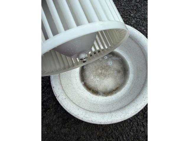 ステップワゴン臭い　中古車の臭い　愛車のエアコン掃除屋さん　エバポレーター洗浄　車のエアコン　　　ホンダ　ステップワゴン　電装系修理　カーエアコンクリーニング　