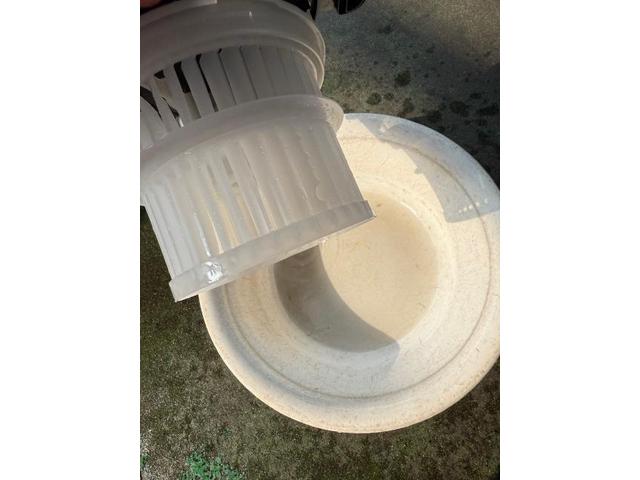 ハリアー　エアコンフィルター交換　ハリアーエアコン臭い　中古車の臭い　エバポレーター洗浄専門業者　愛車のエアコン掃除屋さん　カーエアコンクリーニング株式会社　トヨタ　ハリアー　電装系修理　沖縄福岡愛知名古屋埼玉東京千葉仙台長野茨城群馬