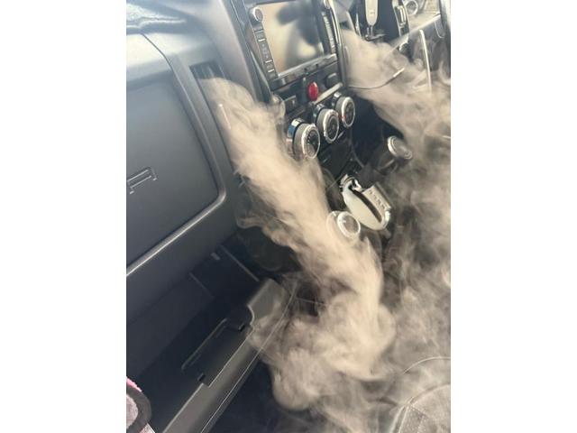 中古車 デリカ エアコン エバポレーター洗浄 デリカエアコン臭い 車の臭い洗浄 洗車用品 エバポレーター洗浄専門業者 愛車のエアコン掃除屋さん 三菱 デリカD:5 電装系修理  車のエアコン洗浄専門業者 愛車のエアコン掃除屋さん