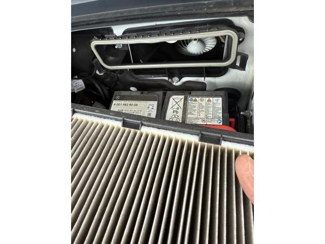 ベンツエアコン　ベンツエアコン洗浄　カーエアコン専門業者　愛車のエアコン掃除屋さん
メルセデス・ベンツ　ＣＬＡクラス　電装系修理　エバポレーター　