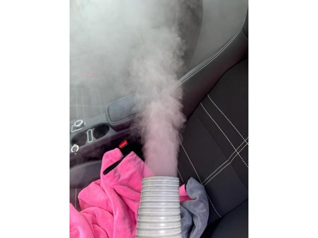 ベンツ　CLA250 エアコン臭い　ベンツエバポレーター洗浄　車のエアコン臭いの原因　愛車のエアコン掃除屋さん　カーエアコンクリーニング株式会社　ベンツエアコン掃除　メルセデス・ベンツ　ＣＬＡクラス　電装系修理　車内クリーニング