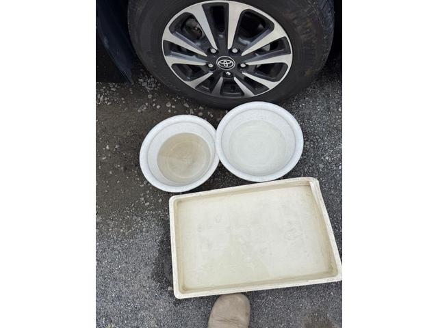 エスクァイアエアコンフィルター交換やり方　エスクァイア中古車エバポレーター洗浄金額　エバポレーター洗浄料金比較　車内クリーニング　エバポレーター洗浄　車のエアコン臭いの原因　　トヨタ　エスクァイア　電装系修理