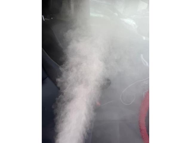 エスクァイアエアコンフィルター交換やり方　エスクァイア中古車エバポレーター洗浄金額　エバポレーター洗浄料金比較　車内クリーニング　エバポレーター洗浄　車のエアコン臭いの原因　　トヨタ　エスクァイア　電装系修理