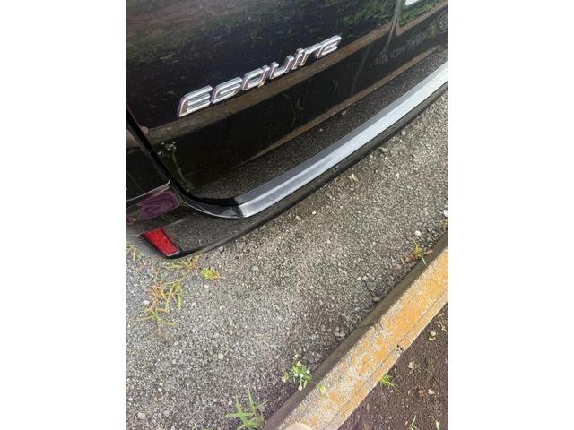 エスクァイアエアコンフィルター交換やり方　エスクァイア中古車エバポレーター洗浄金額　エバポレーター洗浄料金比較　車内クリーニング　エバポレーター洗浄　車のエアコン臭いの原因　　トヨタ　エスクァイア　電装系修理