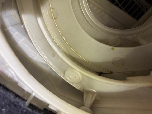 レクサス　エアコンフィルター交換　レクサスエアコン使い始めの臭い　エアコン臭い　エバポレーター洗浄　カーエアコンクリーニング　愛車のエアコン掃除屋さん　レクサス　ＧＳ　電装系修理　カーエアコンクリーニング専門業者　