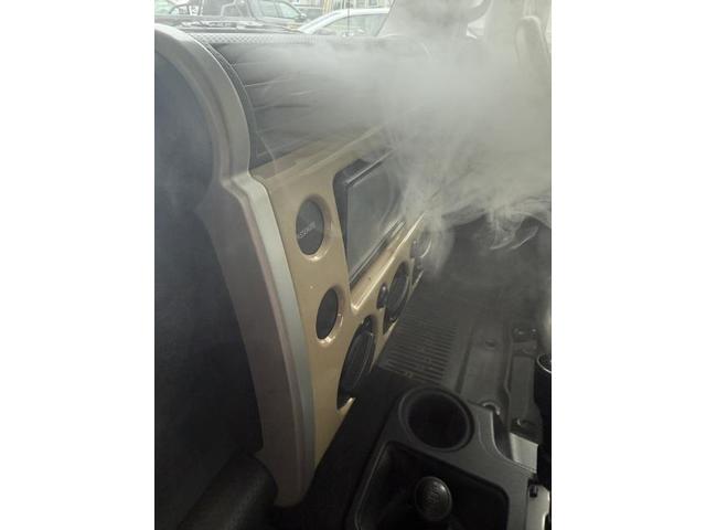 カーエアコンクリーニング株式会社　車のエアコン洗浄　車のエアコン効きを改善　車のエアコン臭いの原因を本格的に洗浄　トヨタ　ＦＪクルーザー　電装系修理　エアコン修理　エバポレーター洗浄