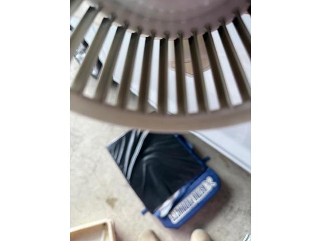 中古車　日産デイズ　エアコン　エアコン臭いエバポレーター洗浄　愛車のエアコン掃除屋さん　カーエアコンクリーニング株式会社　日産　デイズ　電装系修理　　ピンクのおじさん　エバポレーター洗浄専門工具